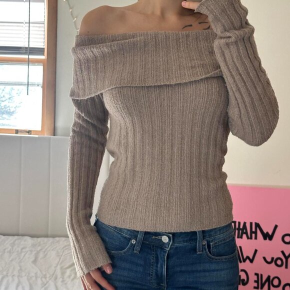 Tan beige off the shoulder sweater - Picture 2 of 3